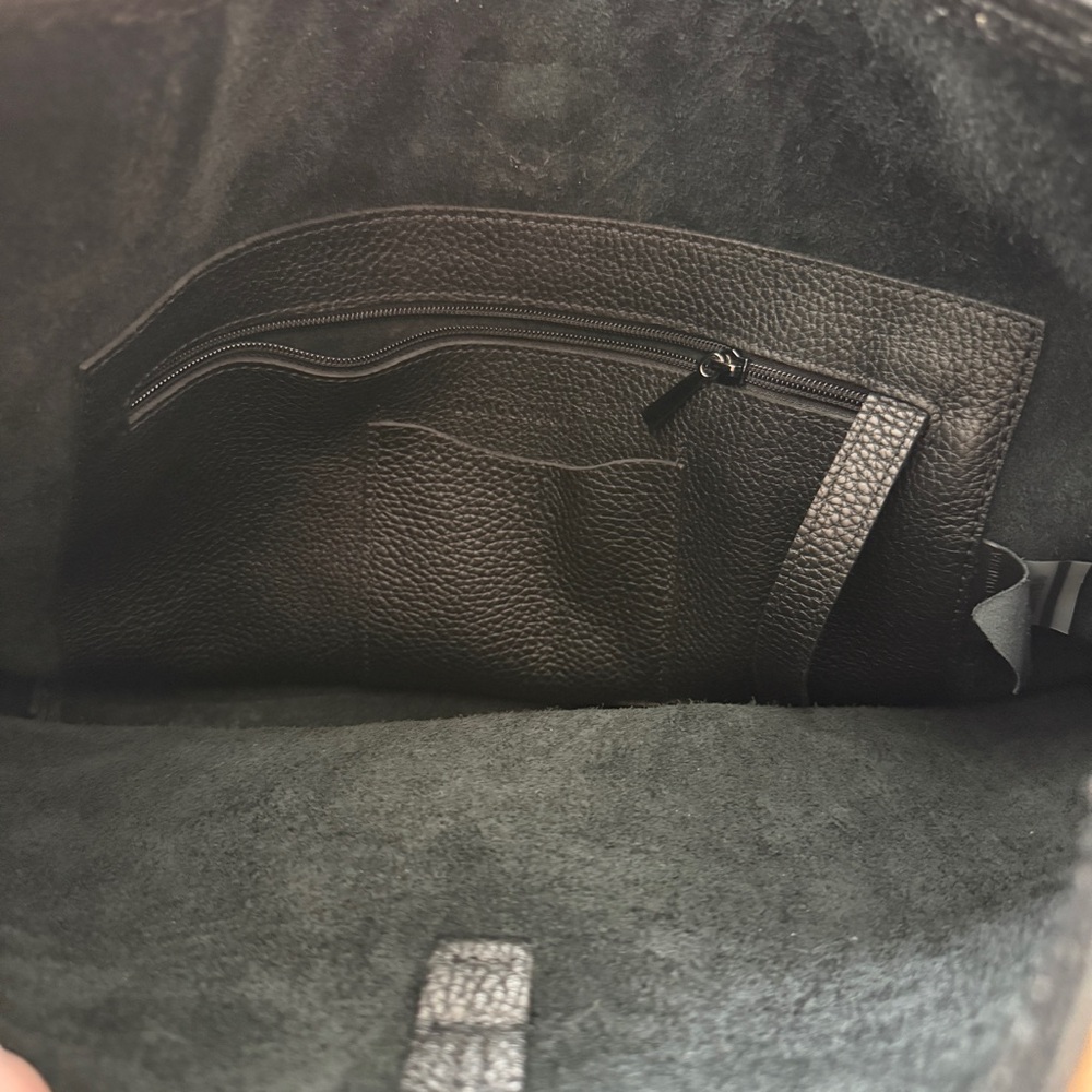 Longchamp Essential Roseau Hobo Black Leather Mint Condition Quiet Luxury $800 - Picture 14 of 16